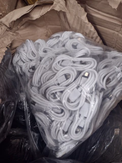 LOTE DE ELETRÔNICOS DIVERSOS 74.962 unidades - loja online