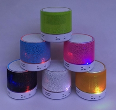 S90U Mini Protable Crackle Speaker Bluetooth sem fio Subwoofer LED Flash Celular tablet PC TF S02U S03U S05U S06U S07U na internet