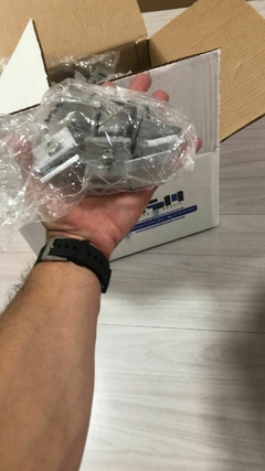 LOTE DE CONECTOR FIXADOR GRAMPO FINAL PAINEL SOLAR 30MM- 04 PEÇAS - Infotecline