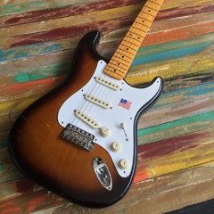 FENDER American Vintage 57´ Stratocaster 3 Tone Sunburst - comprar online