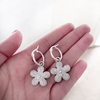 Argollitas flowers acero blanco