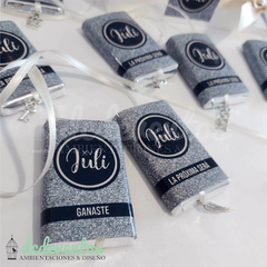 CHOCOLATES PERSONALIZADOS PARA LA CEREMONIA DE CINTAS CON CAJA PERSONALIZADA