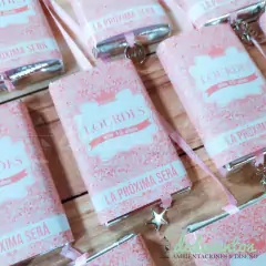 50 chocolates con cinta y dijes 15 años (DISEÑO A ELECCIÓN)
