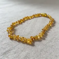 COLLAR DE ESCALLAS AMBAR DEL BALTICO PARA BEBE
