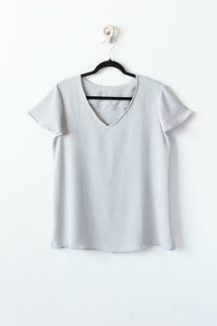 Blusa VARINIA, Blusa amplia escote en v con abertura en la espalda - comprar online