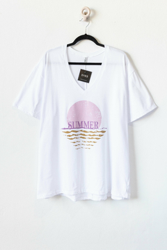 Remera PERSEFONE, Remera escote en V manga corta, ESTAMPA SUMMER en internet