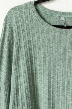Sweater DAKOTA, Sweater de lanilla cuello redondo y mangas 3/4 - SYES | Mayorista