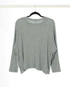 Sweater URANO de manga caída con cartera y botones a los laterales - SYES | Mayorista