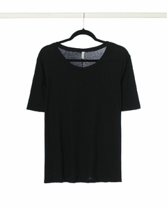 Remera MANDY manga corta básica de cuello redondo de ribb - SYES | Mayorista