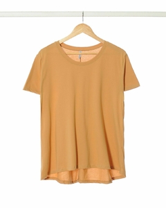 Remera ABI manga corta de cuello redondo y ruedo curvo - tienda online