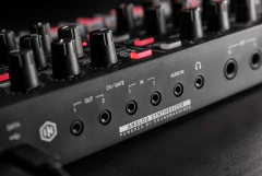 IK MULTIMEDIA UNO SYNTH PRO X – Sintetizador Analogico Parafonico de Doble FIltro - comprar online
