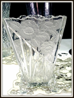 MAYORISTA -FLOREROS JARRONES CENTROS DE MESA DE CRISTAL (copia)