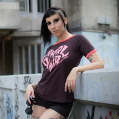 Remera Grrrl Pwr (TEOD x Gabbie) en internet