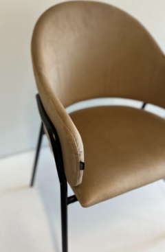 Silla Volta Taupe Base Negra - DC330TA