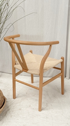 Silla Wishbone Varnish - K579 - TRIBECA