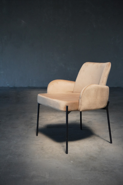 Sillón Roma Taupe Base Negra - DC329/TA - TRIBECA