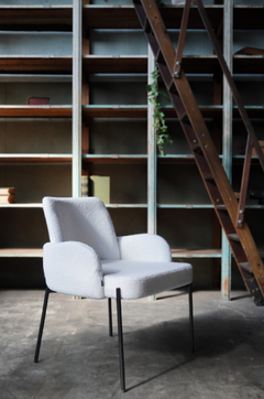 Sillón Roma Blanco Base Negra - DC329/B