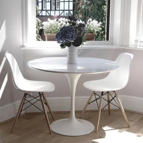 Combo Mesa Tulip 80 + 2 Sillas Eames P- Alto Impacto