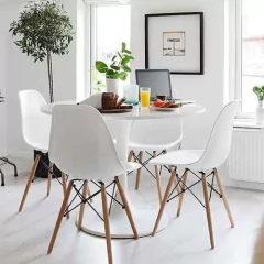 Mesa Tulip 140 Cm + 6 Sillas Eames - Alto Impacto
