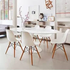 Combo Mesa Tulip Oval 150 + 4 Silla Eames - Alto Impacto -