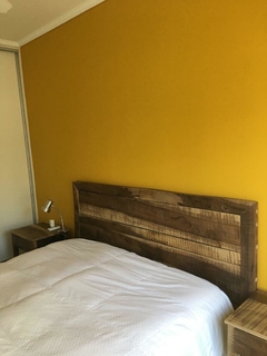 Mesa de Luz Rústica - Madera Maciza - Muebles a Medida 