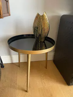 Florero dorado en internet