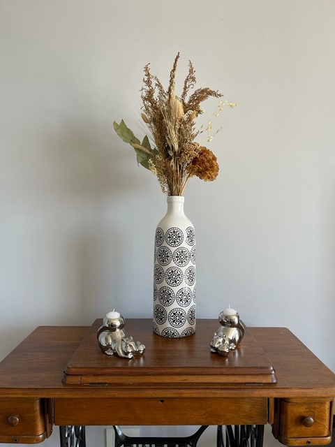 Jarrón Blanco y Negro