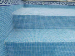 REVESTIMIENTO CELESTE CLARO ESFUMADO (BARRIO San Isidro Labrador) en internet