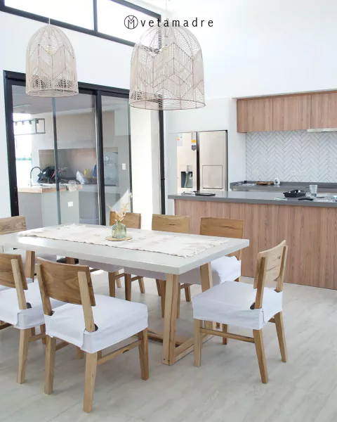 MESA COMEDOR VARSOVIA