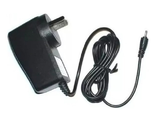 Cargador Pin Fino 5V - 2A FJ (usado)