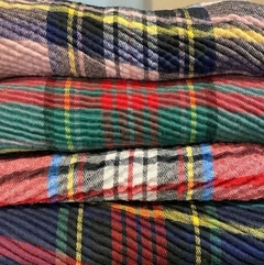 PASHMINA PLISADA ESCOCESA - comprar online