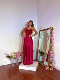 Vestido India bordó en internet
