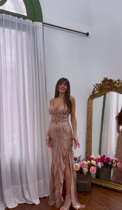 Imagen de Vestido Praga rose gold con tajo