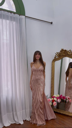 Imagen de Vestido Praga rose gold con tajo