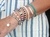 Pulseira de pérolas com pedras naturais