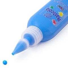Plasticola de color