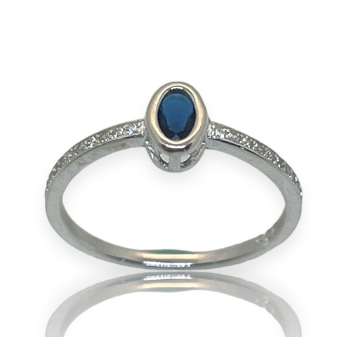 Anillo en Plata 925 y Circoñas y Zafiro