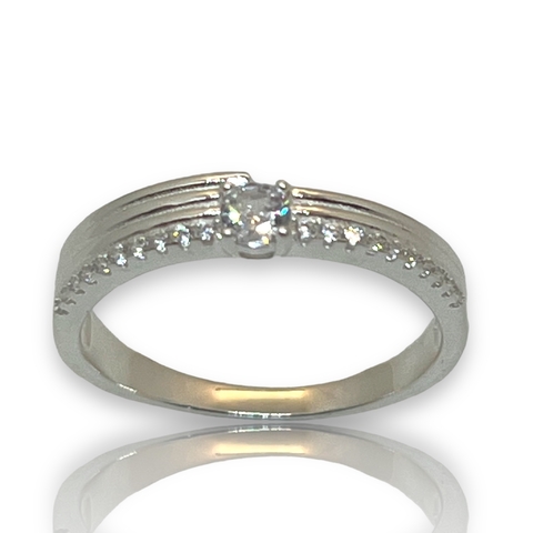 Anillo en Plata 925 y Circoñas.