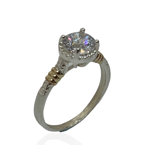 Anillo en Plata 925 y Oro Blanco 18k. Circoñas Central.