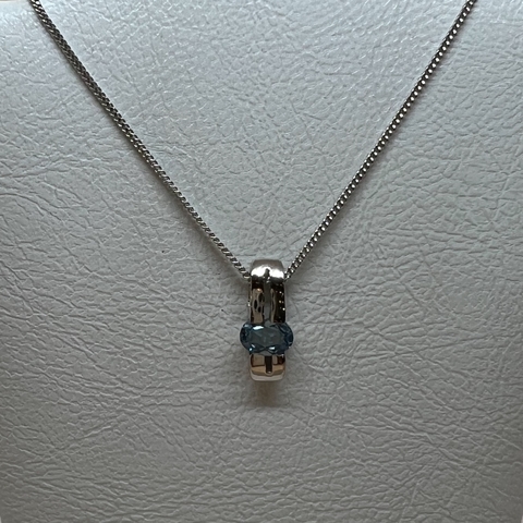 Cadena de Plata 925, Rodinada en Oro Blanco con Aguamarina.