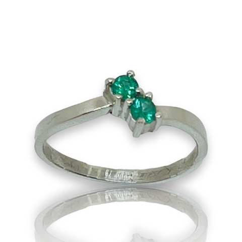 Anillo en Plata 925 y Esmeraldas Colombianas. A Pedido