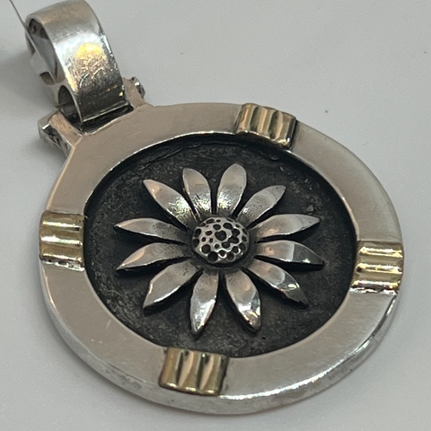 Medalla de Plata y Oro18k.
