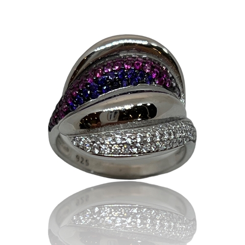Anillo de Plata 925 y Rodio de Oro 18klts. Circoñas Cubicas y Rubies.