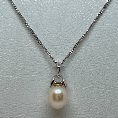 Cadena de Plata 925, Rodinada en Oro Blanco con Perla Cultivada.