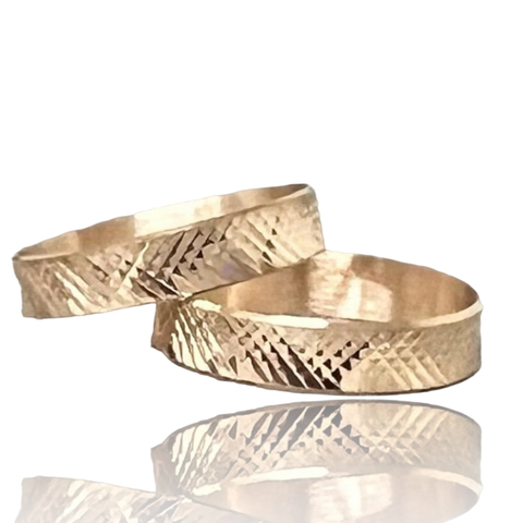 Alianzas de Oro 18klts Cintas Facetadas.