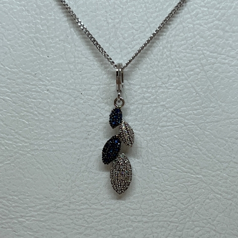 Cadena de Plata 925, Rodinada en Oro Blanco Con Zafiros En Microengarce.