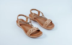 SANDALIA BAJA CON DETALLE ESTRIBO Y STRASS (AG-RIMA60)
