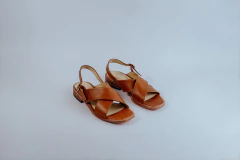 SANDALIA CHATA TIRAS CRUZADAS ANCHAS (EA24-57)