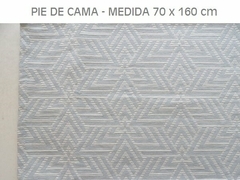 PIE DE CAMA EN TELA JAQUARD MEDIDA 70X160 CM (A2867-16)