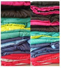 ACOLCHADO 1 1/2 REVERSIBLE EN PACKAGING CON MANIJA - PROMO INVIERNO 2025 (A1004-1) - comprar online